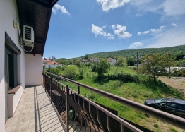 Solidní dům blízko moře. Foto 22