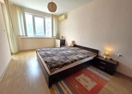 Apartment with a pool view on the first line. Photo 3