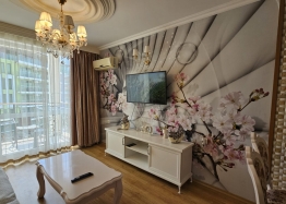 Dvoupokojový apartmán v luxusním komplexu na pobřeží. Foto 12