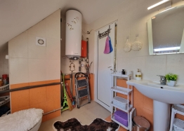 Two-room apartment in a complex without maintenance fee. Photo 9