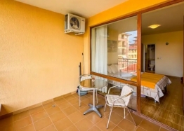 Apartament z widokiem na basen w dużym kompleksie. Zdjęcie 9