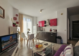 Eine Zweizimmerwohnung mit niedrigen Nebenkosten im Golden Day 2-Komplex.. Foto 4