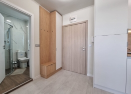 Zweizimmerwohnung, möbliert, in einem Komplex. Foto 2