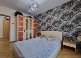 Zweizimmerwohnung mit Poolblick. Foto 4