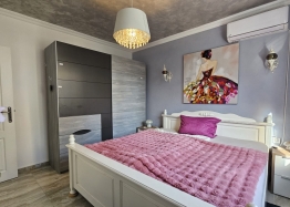 Eine große, schöne Dreizimmerwohnung in einer gemütlichen Familienanlage. Foto 16