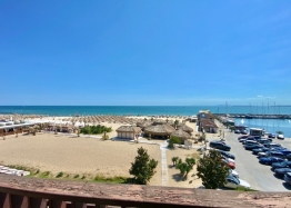 Квартира с панорамным видом на море на первой линии. Фото 1