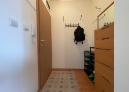 Dvoupokojový apartmán v luxusním komplexu s výhledem na bazén. Foto 13