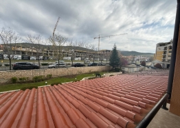 Apartment with a view of the large complex area. Photo 17