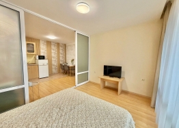 Excellent three-room apartment close to the sea. Photo 12