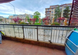 Large apartment in a quality boutique complex. Photo 6