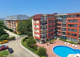 Prostorný třípokojový byt s velkou terasou. Foto 7