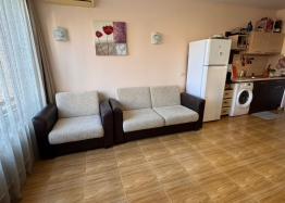 Apartament z widokiem na basen w dużym kompleksie. Zdjęcie 11