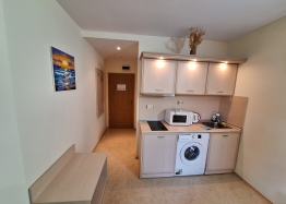 Простора студія з чудовою локацією. Фото 10