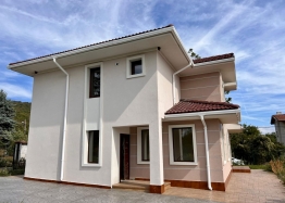 Красивый новый дом в селе Горица. Фото 4