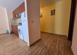 Ausgezeichnete Wohnung in einer Anlage in erster Reihe. Foto 9