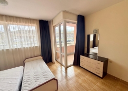Apartment with a view of the large complex area. Photo 23