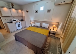 Простора студія з чудовою локацією. Фото 3