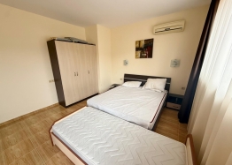 Apartment with a view of the large complex area. Photo 22