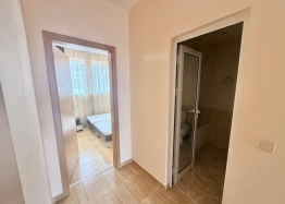 Apartment with a view of the large complex area. Photo 27