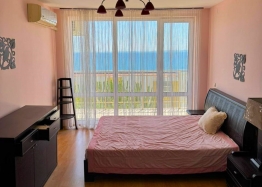 Zweizimmerwohnung mit Meerblick in einer großen Anlage. Foto 2