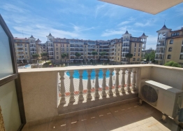 Apartment mit Poolblick in einer großen Anlage. Foto 8