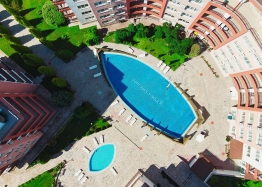 Apartment in a large complex on the first line. Photo 7