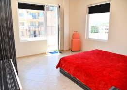 Двухуровневая квартира с тремя спальнями в Солнечном Береге. Фото 3