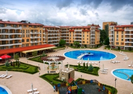 Apartment mit Poolblick in einer großen Anlage. Foto 4