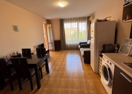 Apartament z widokiem na basen w dużym kompleksie. Zdjęcie 14