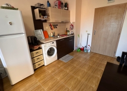 Apartament z widokiem na basen w dużym kompleksie. Zdjęcie 15