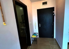Excellent studio with a pool view in a good complex. Photo 12