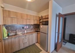 Dvoupokojový apartmán s výhledem na bazén 450 metrů od moře. Foto 13