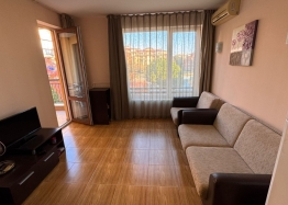 Apartament z widokiem na basen w dużym kompleksie. Zdjęcie 16