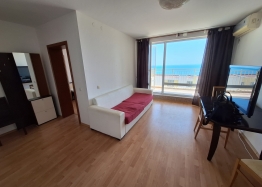 Apartmán s výhledem na moře ve velkém komplexu. Foto 2