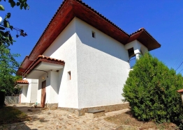 Будинок з ділянкою та новими меблями у чудовому селі. Фото 6