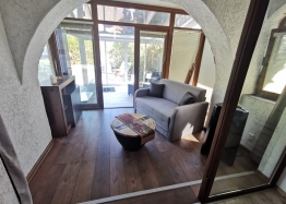 Будинок з ділянкою та новими меблями у чудовому селі. Фото 16