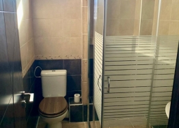 Будинок з ділянкою та новими меблями у чудовому селі. Фото 24