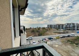Двухкомнатная квартира в новом доме с видом на море. Фото 3