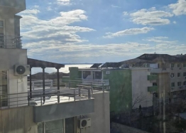 Двухкомнатная квартира с видом на море. Фото 10
