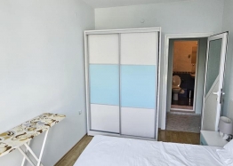 Třípokojový apartmán v docházkové vzdálenosti od moře za vynikající cenu. Foto 14