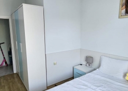 Třípokojový apartmán v docházkové vzdálenosti od moře za vynikající cenu. Foto 15