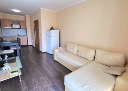 Dvoupokojový apartmán v pěší vzdálenosti od moře. Foto 1