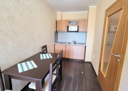 Dvoupokojový apartmán v pěší vzdálenosti od moře. Foto 12