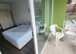 Dvoupokojový apartmán v pěší vzdálenosti od moře. Foto 18