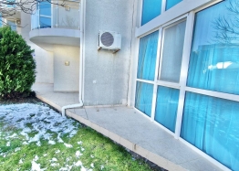 Apartment with a courtyard in a great complex in Burgas at a good price. Photo 8