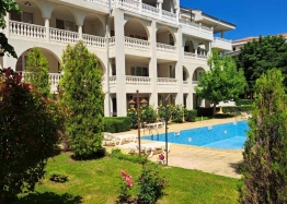 Dvoupokojový krásný apartmán na nejlepším místě ve Sveti Vlas. Foto 1