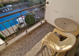 Doskonały apartament z widokiem na basen 100 metrów od morza. Zdjęcie 9