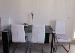 Zweizimmerwohnung mit Poolblick an der Küste. Foto 4
