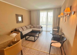 Dvoupokojový apartmán s krásným výhledem na bazén v luxusním komplexu. Foto 9