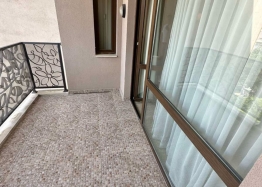 Dvoupokojový apartmán s krásným výhledem na bazén v luxusním komplexu. Foto 7